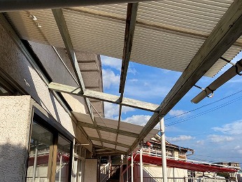 波板交換